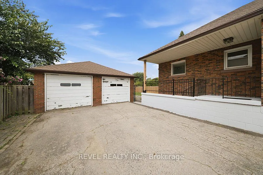 3 bed, $3,000 — Photo 4