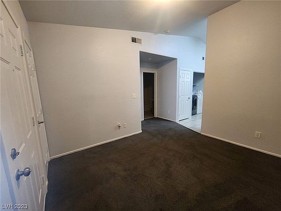4th image of 3833 Soda Springs Dr