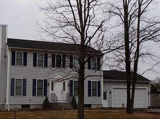 736 Metacom Ave, Bristol, RI 02809