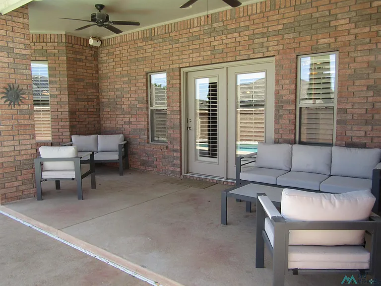 2104 W Ray Ave — Photo 37