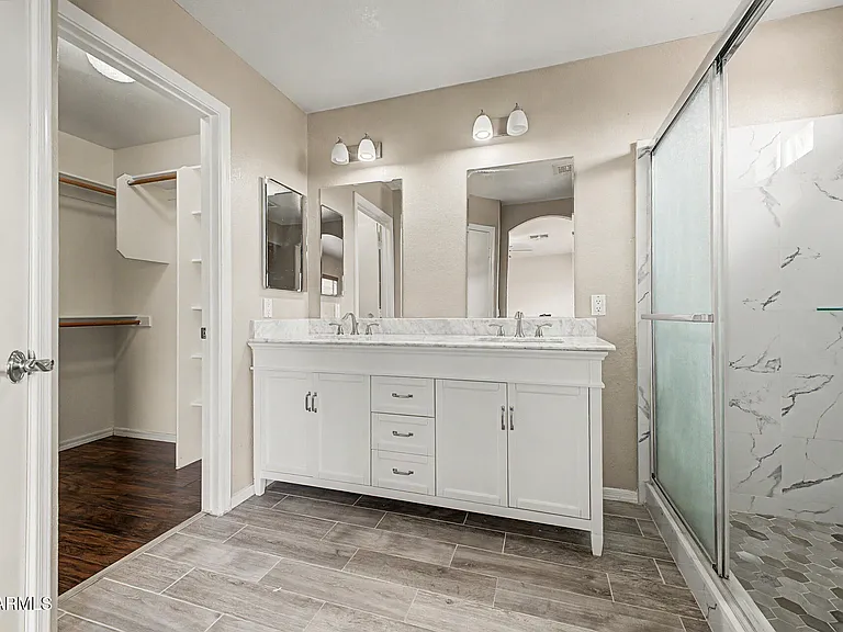 308 W Liberty Ln — Photo 21