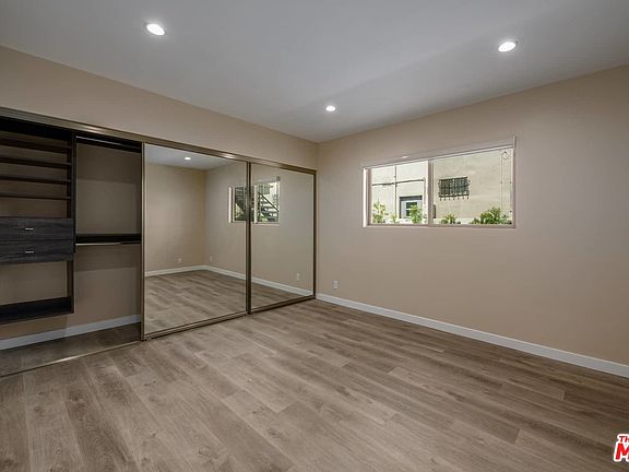4th image of 1553 S Saltair Ave #202