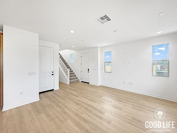 3rd image of 29616 Monarch Rd