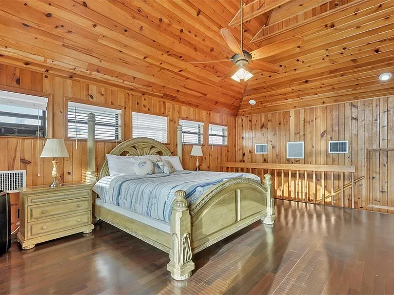 51 Palm Dr — Photo 18