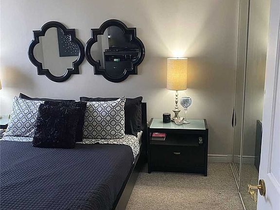 2nd image of 2285 Lake Shore Blvd W #906
