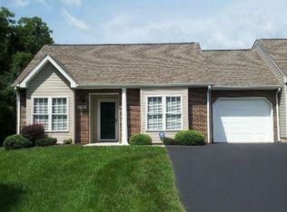 8641 S Bend Dr, Roanoke, VA 24019