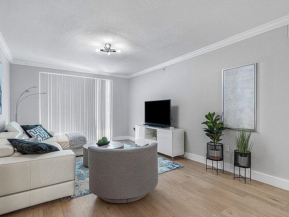 5th image of 2421 NE 65th Street #509
