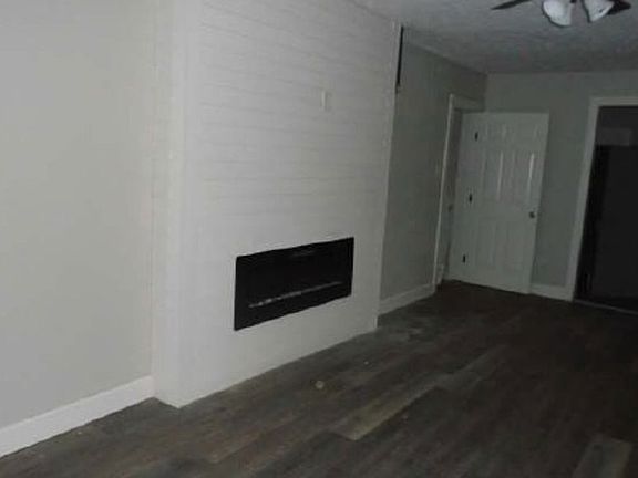 Additional Living Room