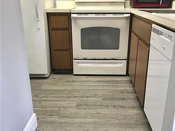 5th image of 3306 Prince Edward Island Cir APT 2