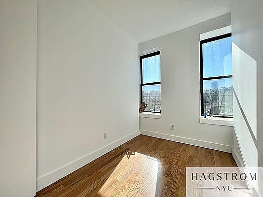 2nd image of 631 E 6th St #5F