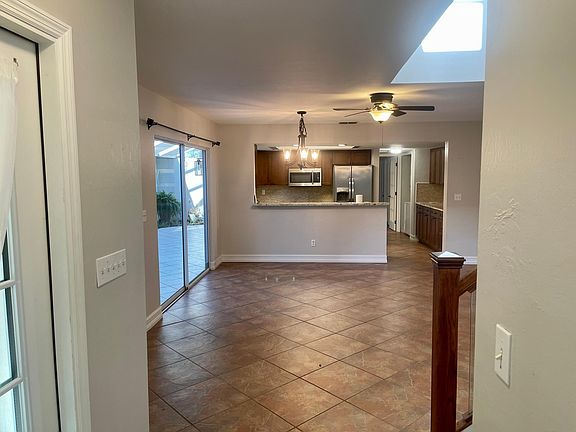 4th image of 13734 Downing Ln #1