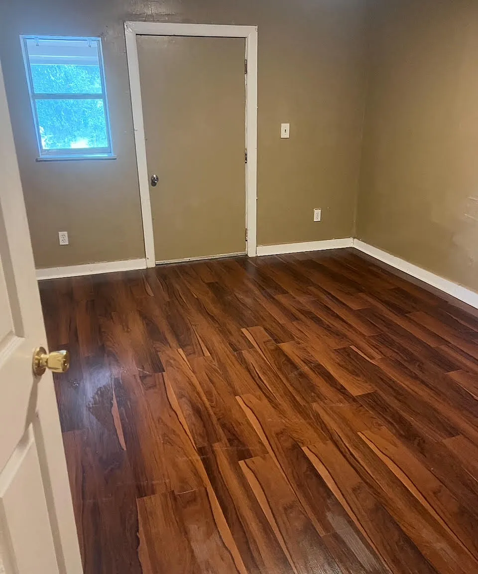 4 bed, 1701 sqft, $1,600 — Photo 2
