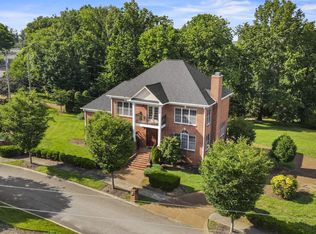101 Governors Point Blvd, Hendersonville, TN 37075