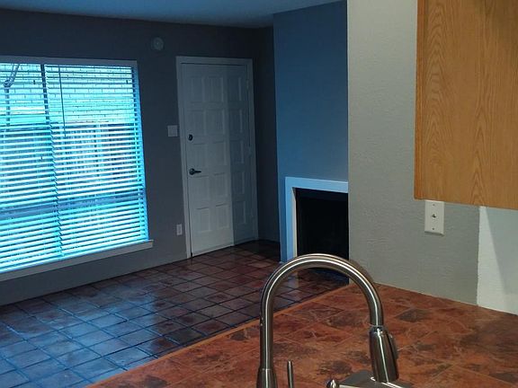4th image of 2710 Douglas Ave APT 143