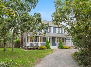 8 Coffins Field Rd, Edgartown, MA 02539