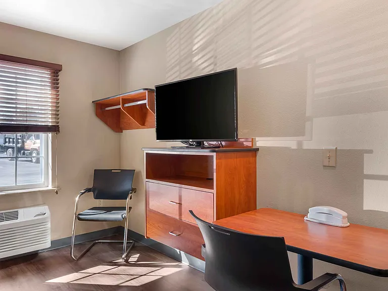 Studio Suite - 1 Full Bed