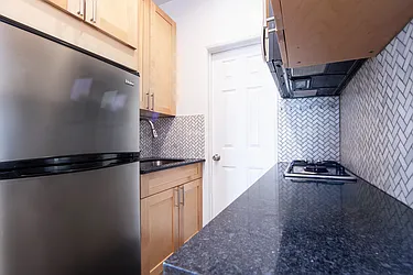 Rented by R New York