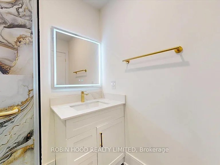 239 Christie St #2 — Photo 12