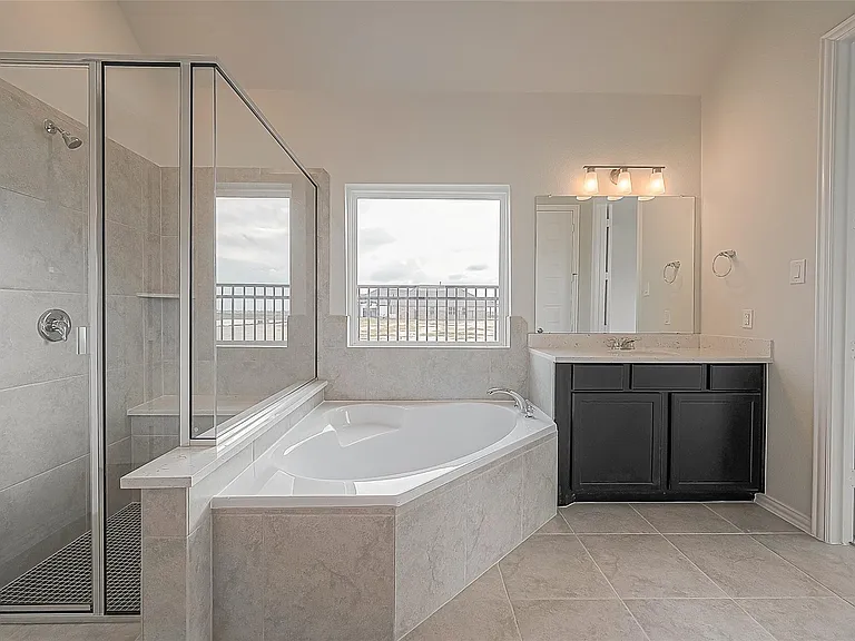 5823 Westwood Shore Dr — Photo 38