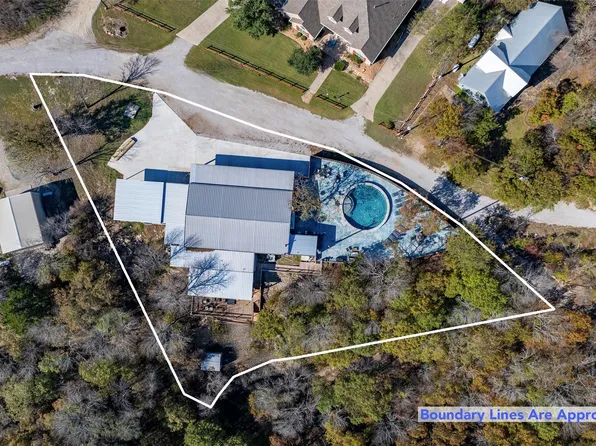 50 Rocky Point, Gainesville, TX 76240