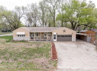 301 W College St, Ash Grove, MO 65604