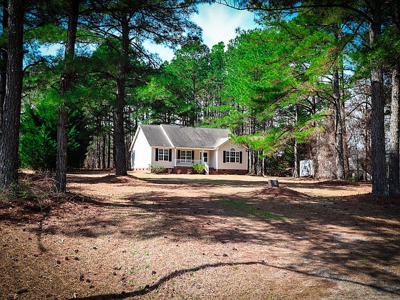 4th image of 55 Edward Ct