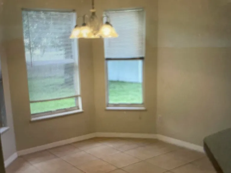 435 SW Lakota Ave — Photo 4