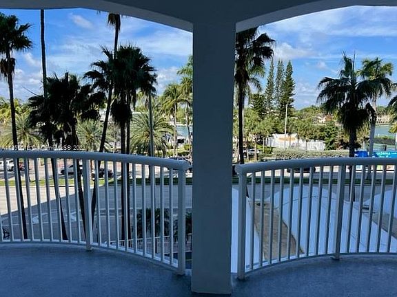 5th image of 5401 Collins Ave APT 129