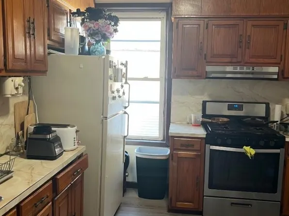 572 4th Ave, Elizabeth, NJ 07202