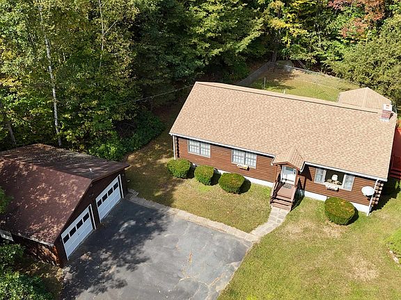 3rd image of 22 Birchwood Drive