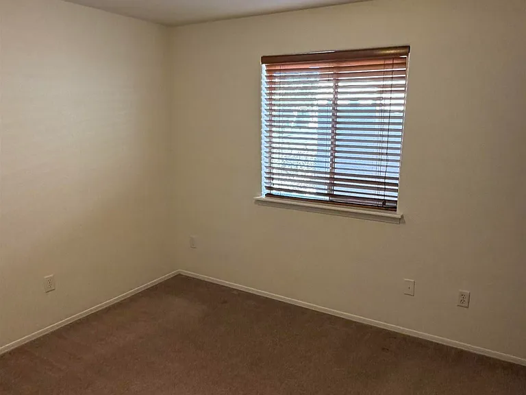 3090 S Ragen Dr — Photo 11