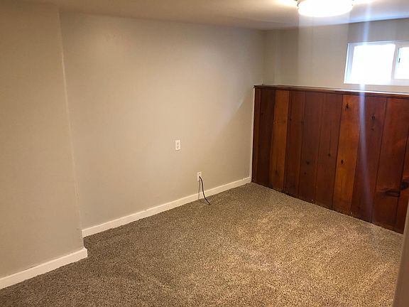 5th image of 520 S Division Ln #B