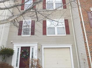 43014 Center St, Chantilly, VA 20152