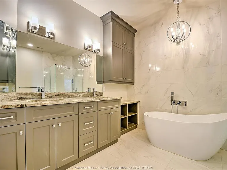 1225 Riverside Dr E #101 — Photo 24