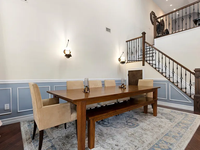 847B E Broadway #B — Photo 6