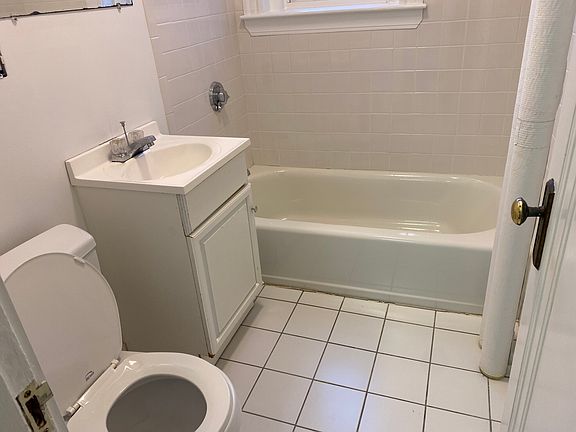 5th image of 475 Highland Ave APT 1