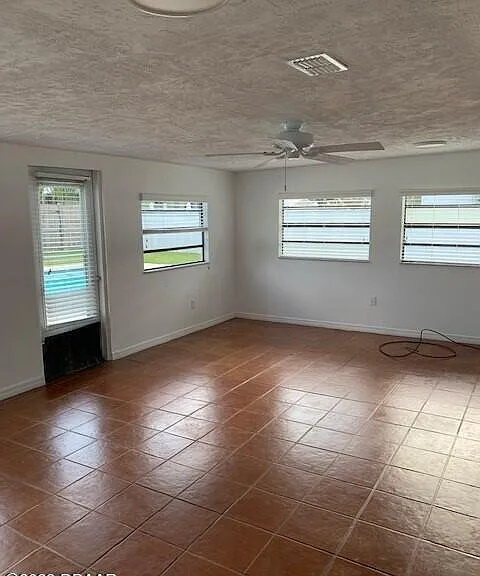 1225 Thomasina Dr — Photo 10