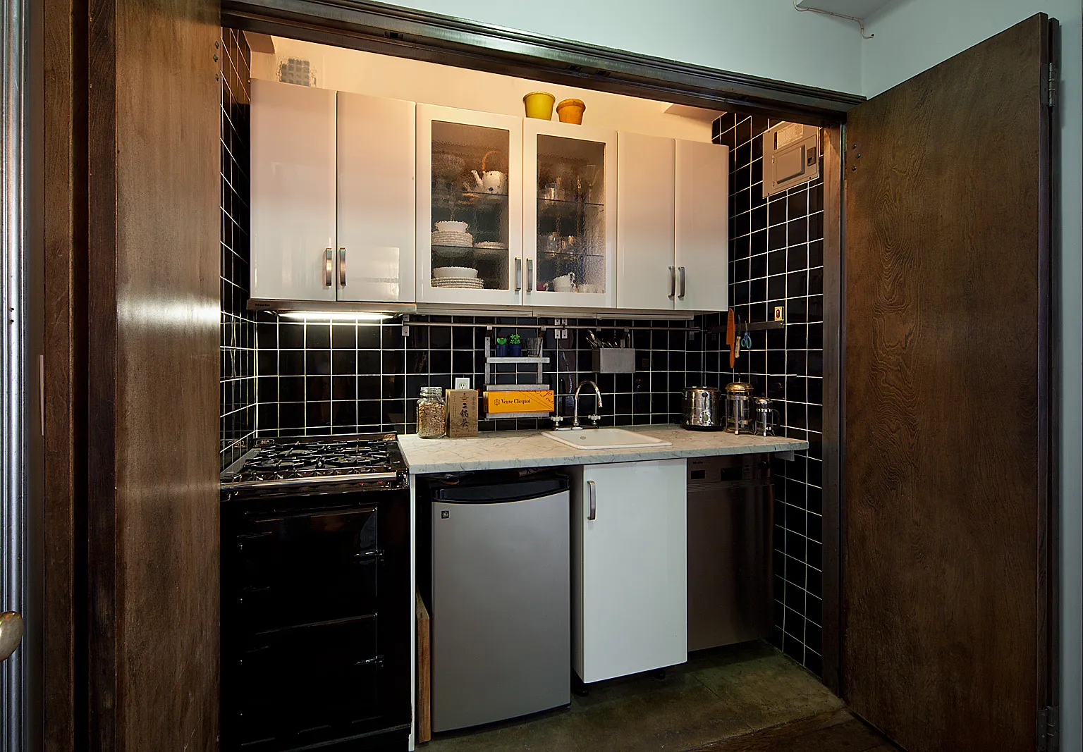 410 West 24th Street — Photo 3