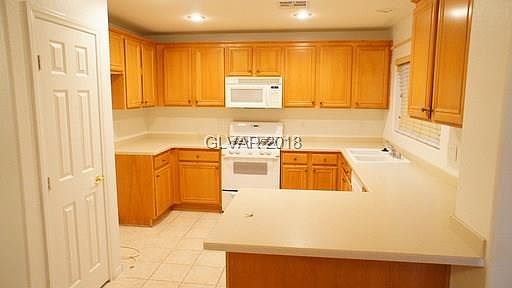4th image of 7554 Hope Valley St