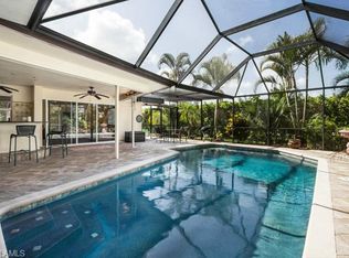 160 Madison Dr, Naples, FL 34110