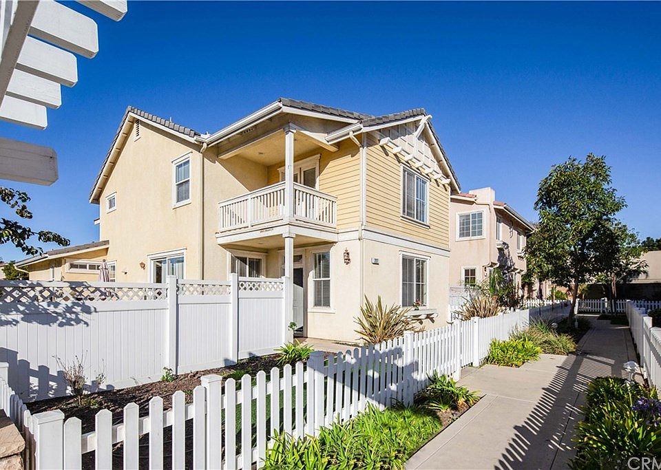 1st image of 227 E Gilea Ct