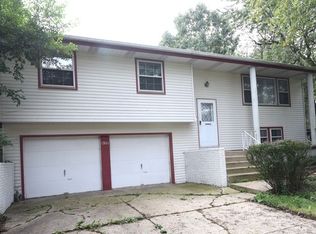 1901 W Weathersfield Way, Schaumburg, IL 60193