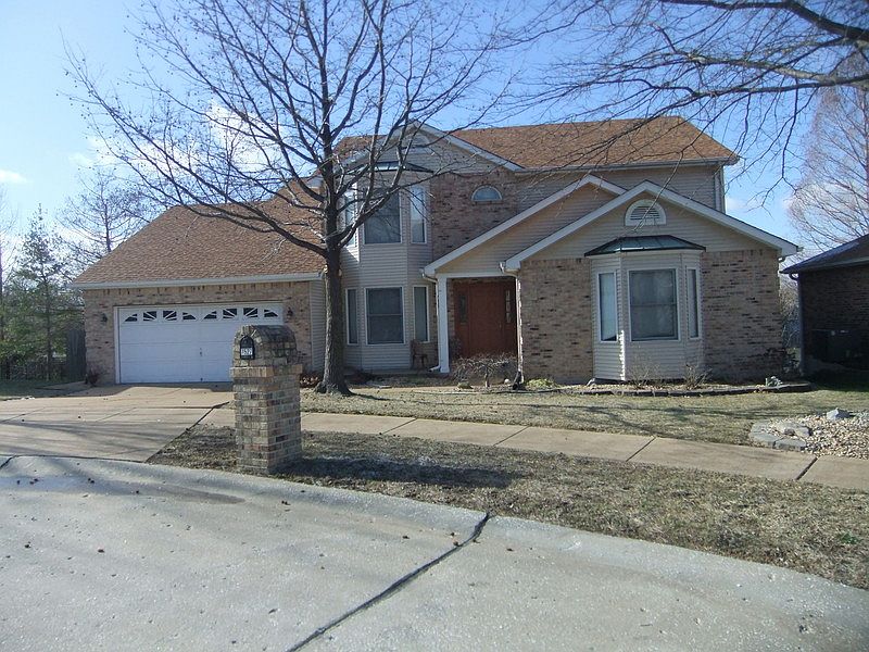 Front home view
						:
						Lovely Brick front and brick mailbox