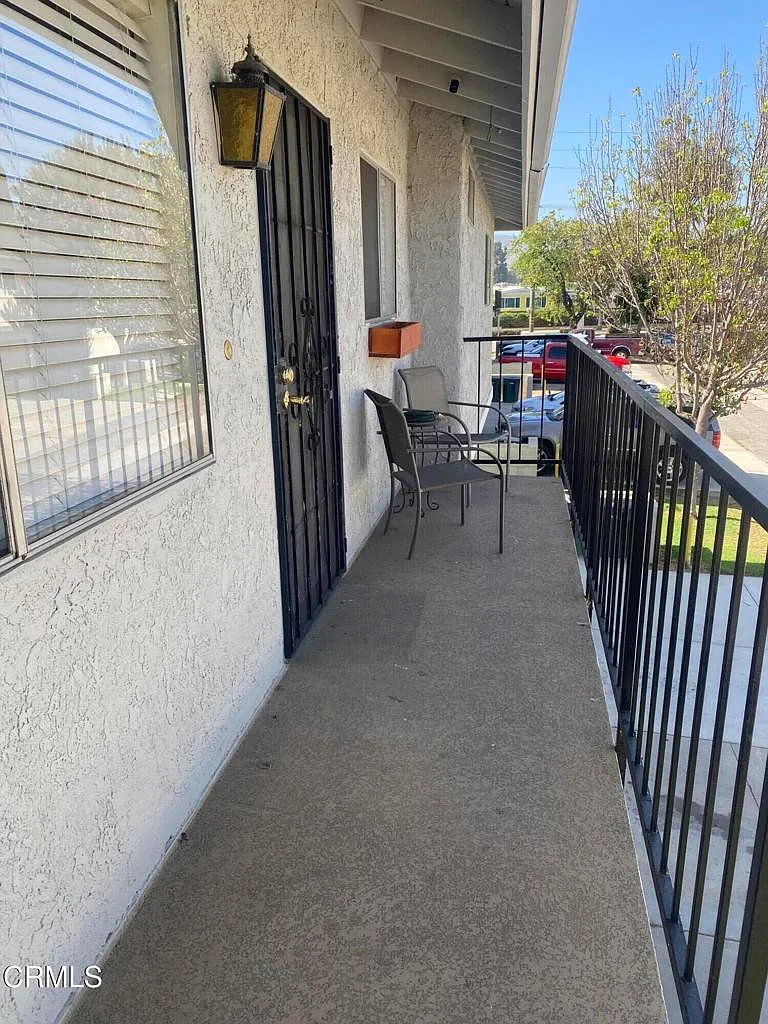 2 bed, 1.0 bath, 903 sqft, $2,250 — Photo 1