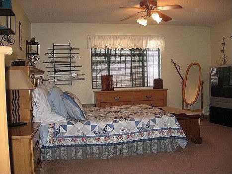 Bedroom - it's HUGE!
