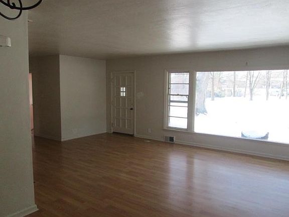 3rd image of 9085 Westfield Blvd