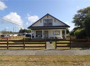 805 3rd St, Cosmopolis, WA 98537
