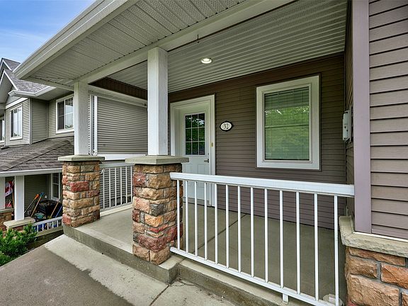 4th image of 1855 Hillside Dr #32