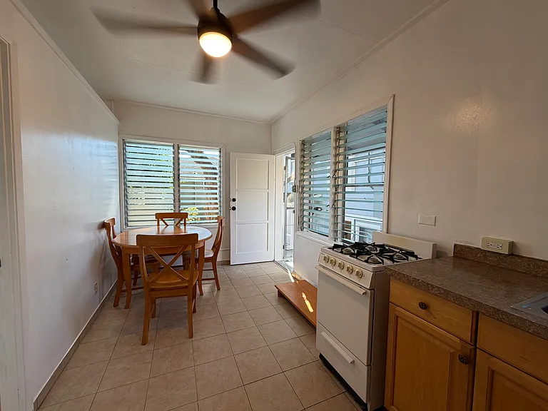 1581 Miller St #C — Photo 6