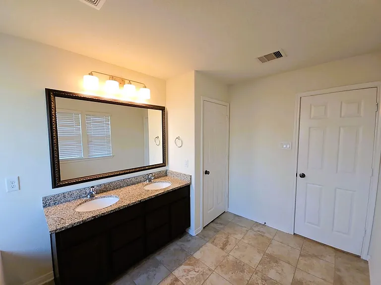 16626 Cliff Vale Ct — Photo 24